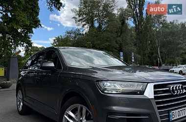Audi Q7  2016