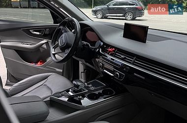 Позашляховик / Кросовер Audi Q7 2016 в Полтаві