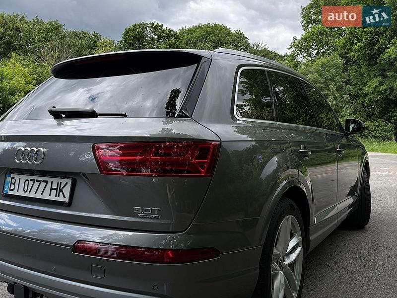 Позашляховик / Кросовер Audi Q7 2016 в Полтаві