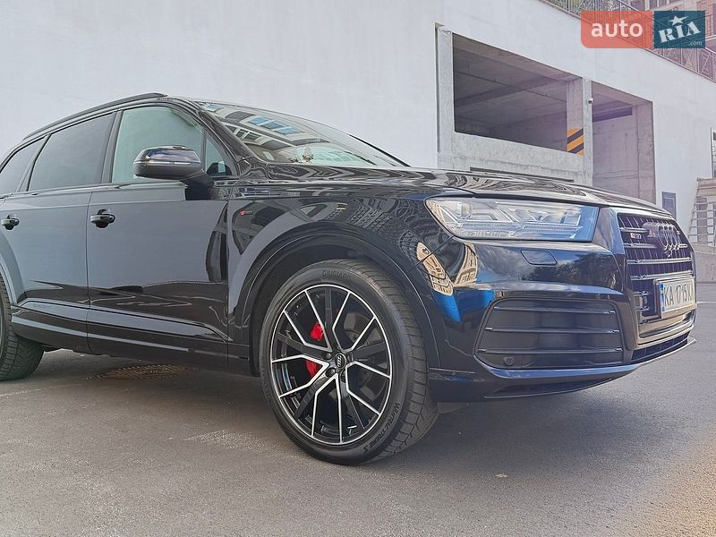 Внедорожник / Кроссовер Audi Q7 2018 в Киеве