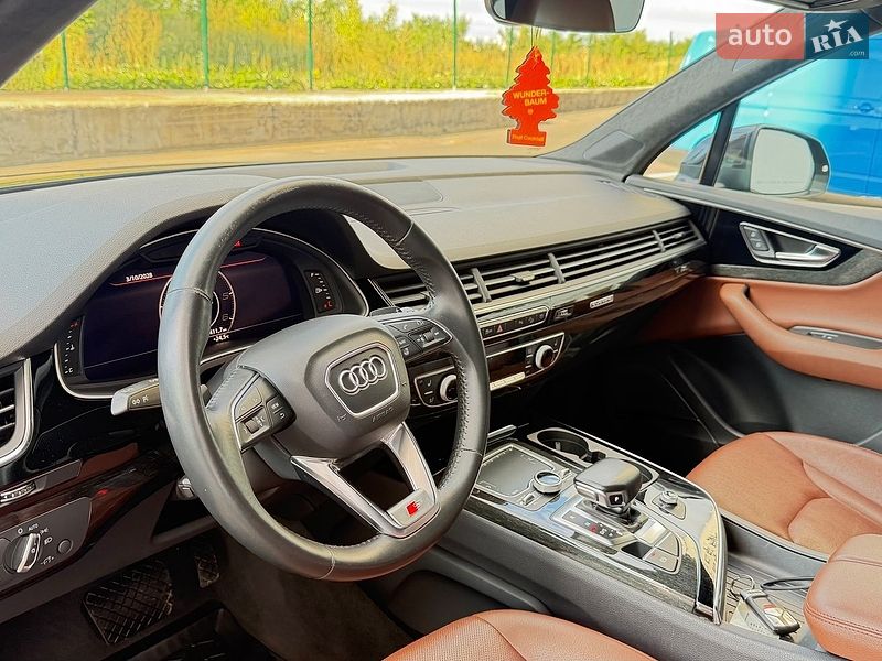 Внедорожник / Кроссовер Audi Q7 2018 в Киеве