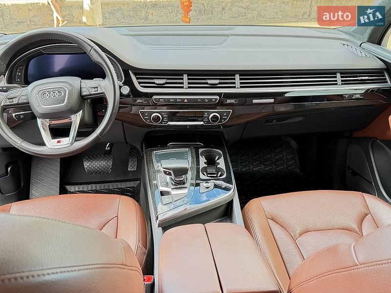 Внедорожник / Кроссовер Audi Q7 2018 в Киеве