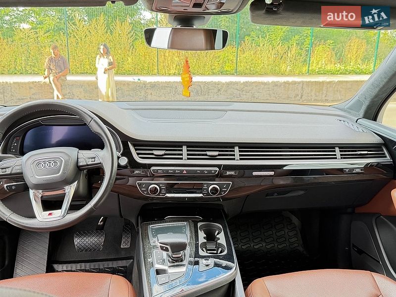Внедорожник / Кроссовер Audi Q7 2018 в Киеве