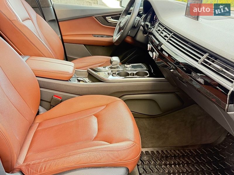 Внедорожник / Кроссовер Audi Q7 2018 в Киеве