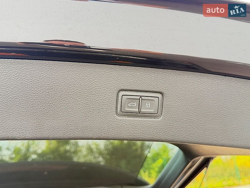 Внедорожник / Кроссовер Audi Q7 2018 в Киеве