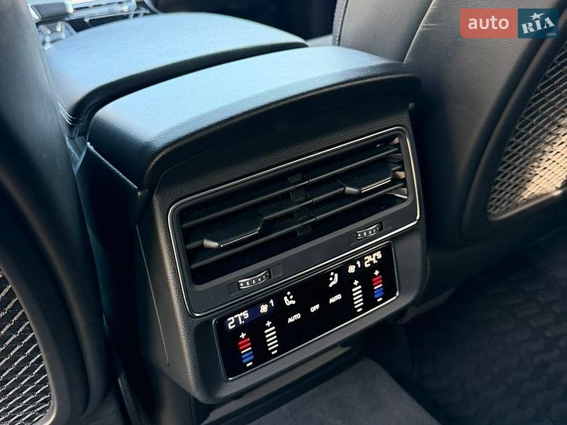 Позашляховик / Кросовер Audi Q7 2021 в Шептицькому