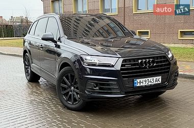 Audi Q7  2016