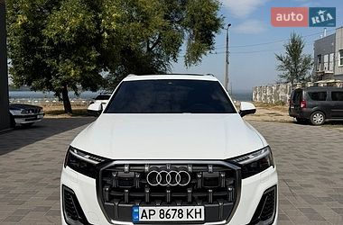 Audi Q7  2024