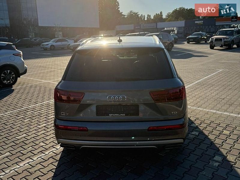 Внедорожник / Кроссовер Audi Q7 2016 в Одессе