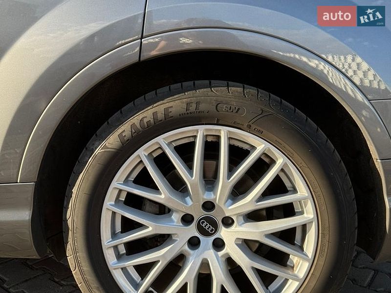 Внедорожник / Кроссовер Audi Q7 2016 в Одессе