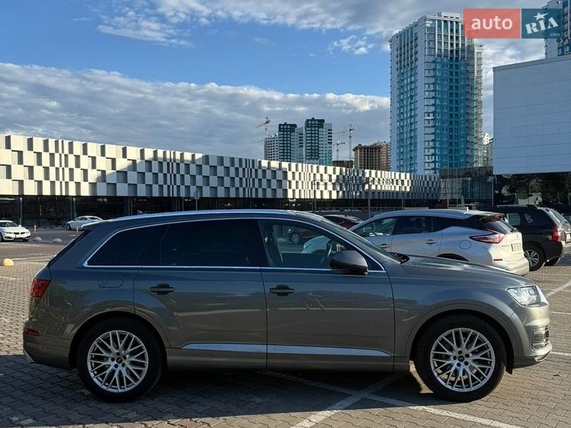 Внедорожник / Кроссовер Audi Q7 2016 в Одессе