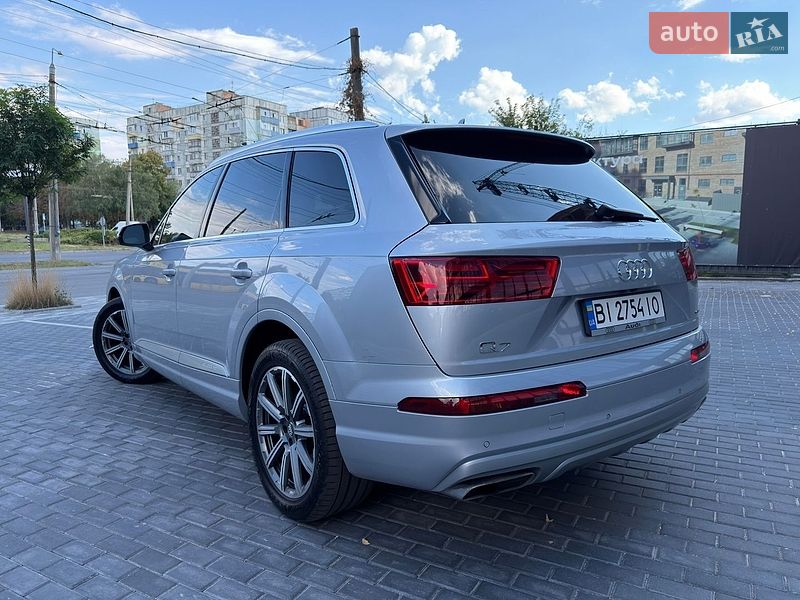 Внедорожник / Кроссовер Audi Q7 2019 в Полтаве