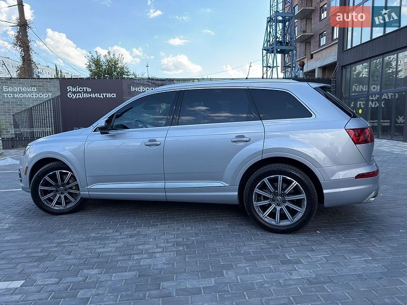 Внедорожник / Кроссовер Audi Q7 2019 в Полтаве