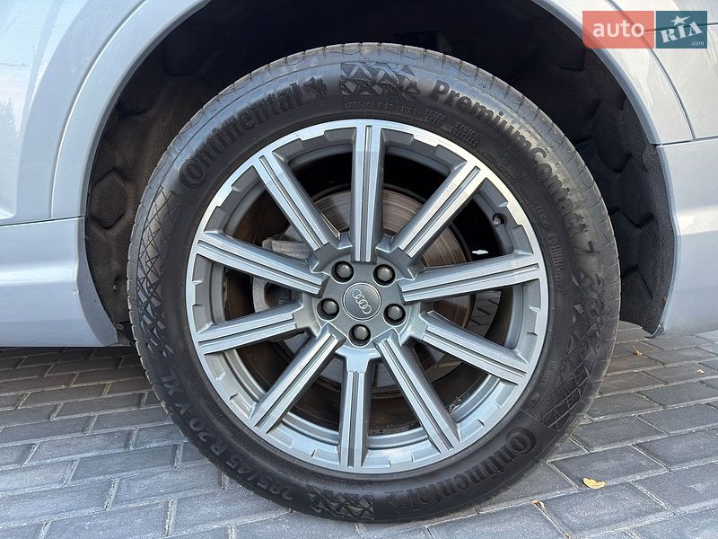 Внедорожник / Кроссовер Audi Q7 2019 в Полтаве