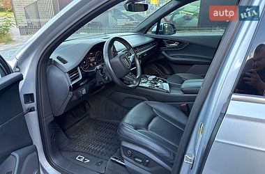 Внедорожник / Кроссовер Audi Q7 2019 в Полтаве