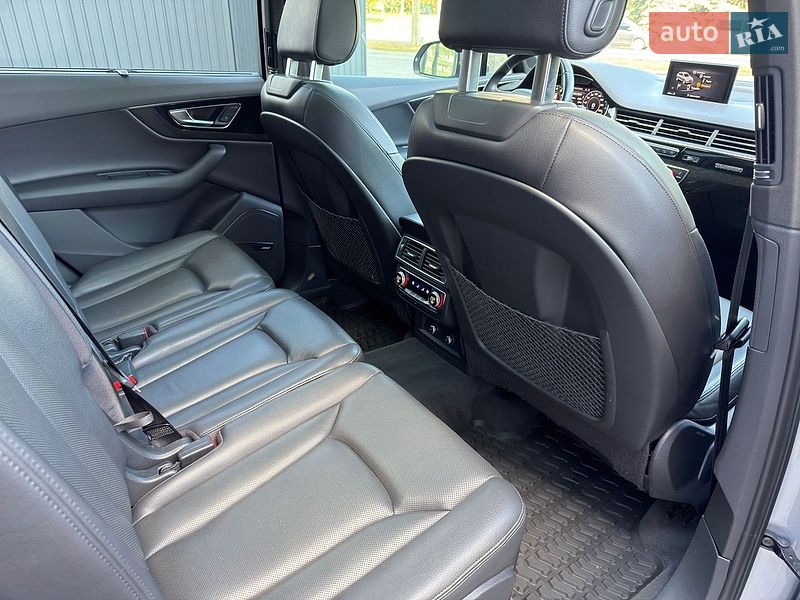 Внедорожник / Кроссовер Audi Q7 2019 в Полтаве