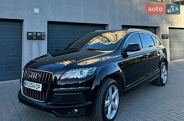 Audi Q7  2011