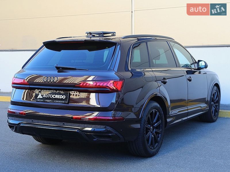 Позашляховик / Кросовер Audi Q7 2022 в Києві