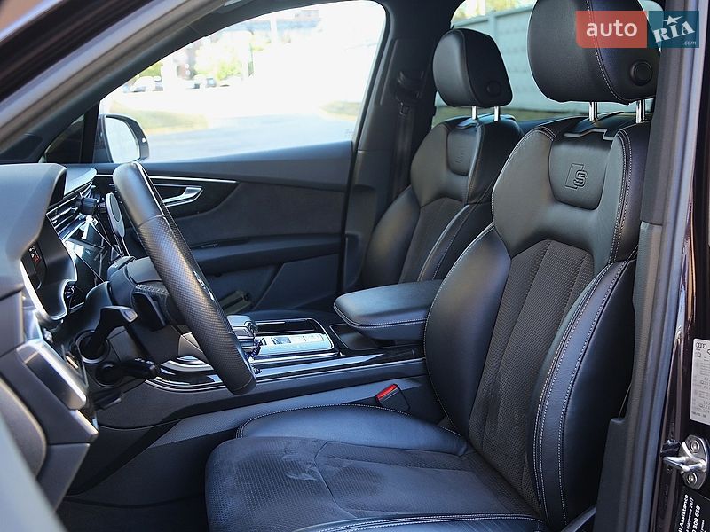 Позашляховик / Кросовер Audi Q7 2022 в Києві