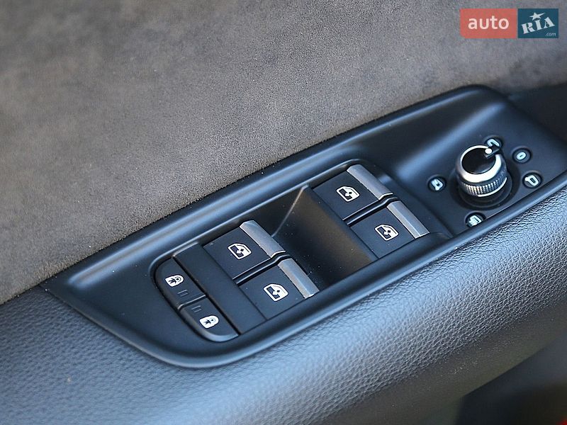 Позашляховик / Кросовер Audi Q7 2022 в Києві