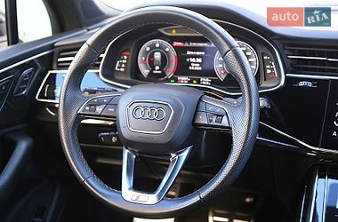 Позашляховик / Кросовер Audi Q7 2022 в Києві