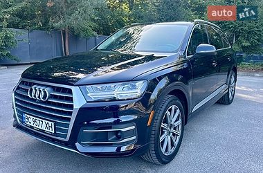 Audi Q7  2017