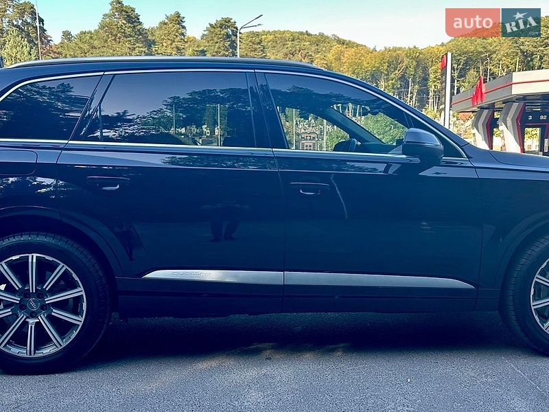 Внедорожник / Кроссовер Audi Q7 2017 в Львове