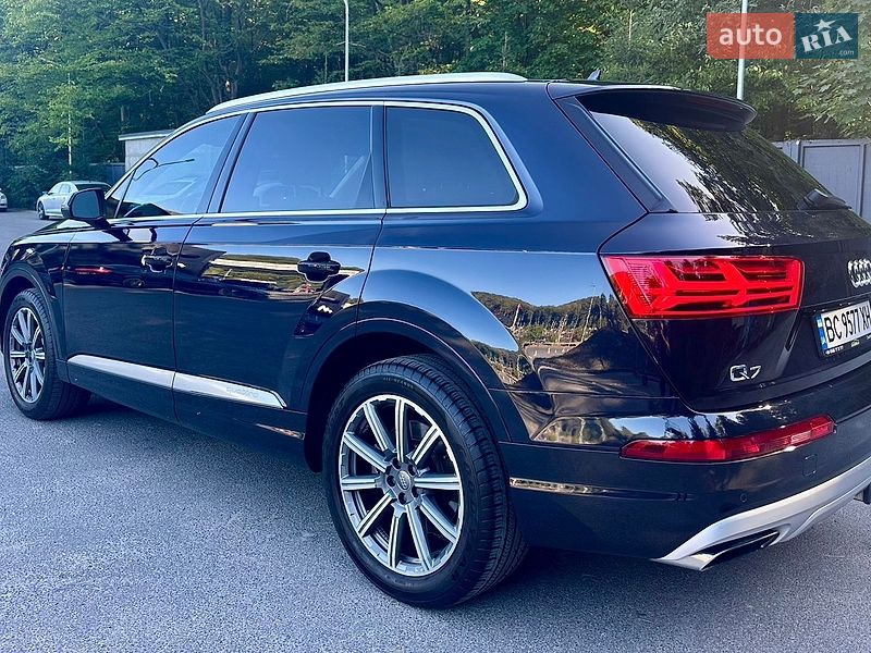 Внедорожник / Кроссовер Audi Q7 2017 в Львове