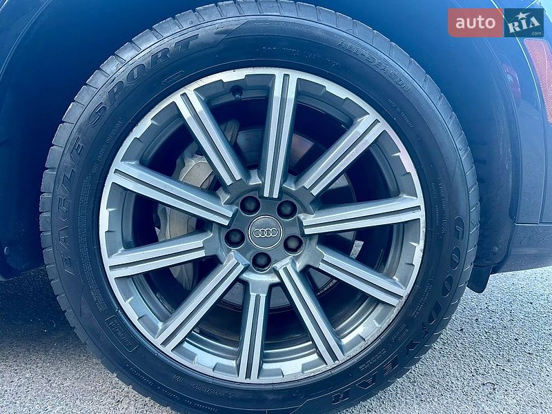 Внедорожник / Кроссовер Audi Q7 2017 в Львове