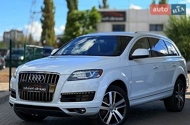 Audi Q7  2013