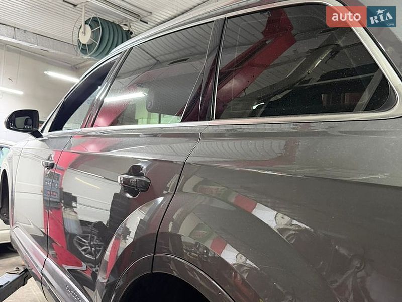 Позашляховик / Кросовер Audi Q7 2016 в Одесі
