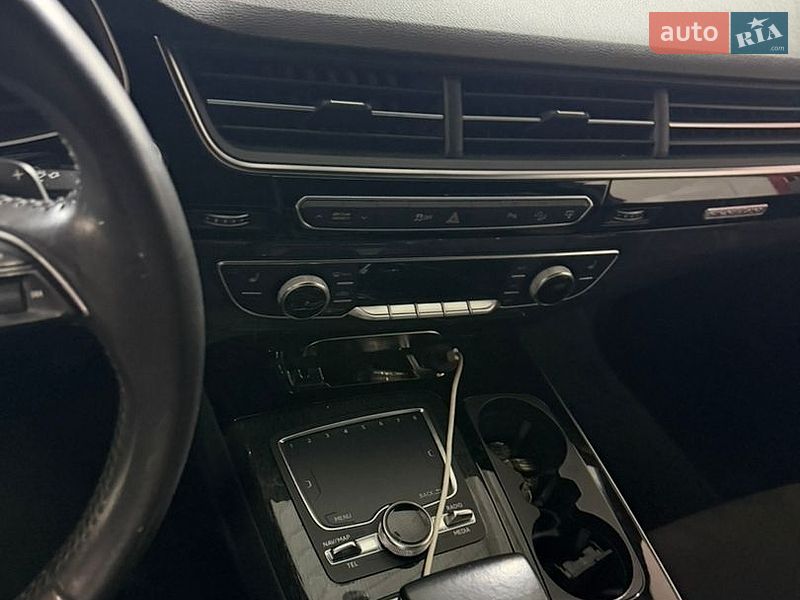 Позашляховик / Кросовер Audi Q7 2016 в Одесі
