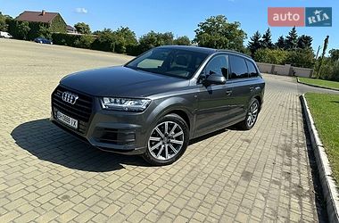 Audi Q7  2019