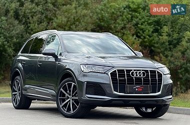 Audi Q7  2021