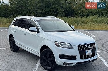 Audi Q7  2013