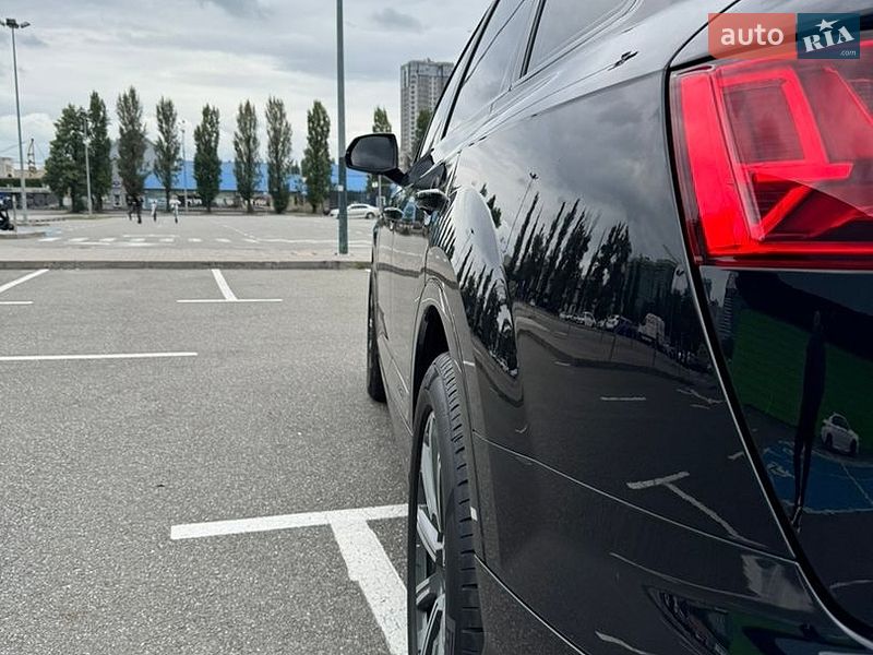 Позашляховик / Кросовер Audi Q7 2016 в Києві фото 15 Позашляховик / Кросовер Audi Q7 2016 в Києві