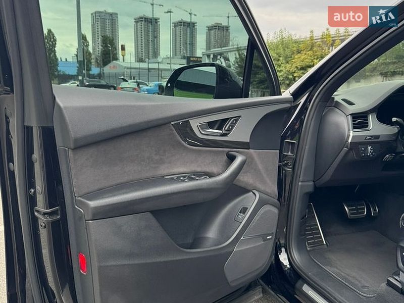 Позашляховик / Кросовер Audi Q7 2016 в Києві фото 23 Позашляховик / Кросовер Audi Q7 2016 в Києві