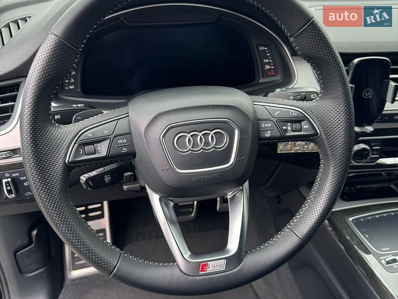 Позашляховик / Кросовер Audi Q7 2016 в Києві фото 27 Позашляховик / Кросовер Audi Q7 2016 в Києві