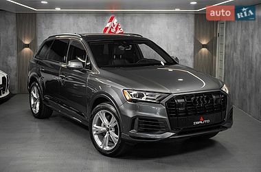 Audi Q7  2023
