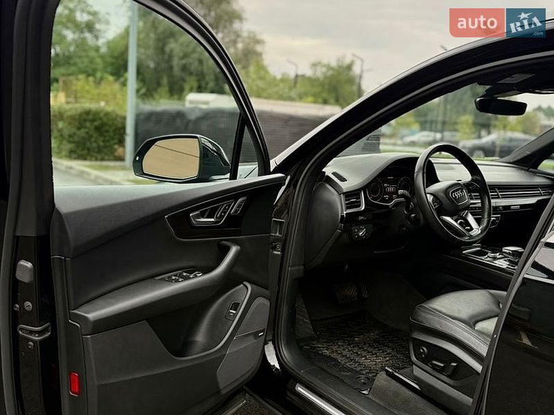 Внедорожник / Кроссовер Audi Q7 2018 в Днепре