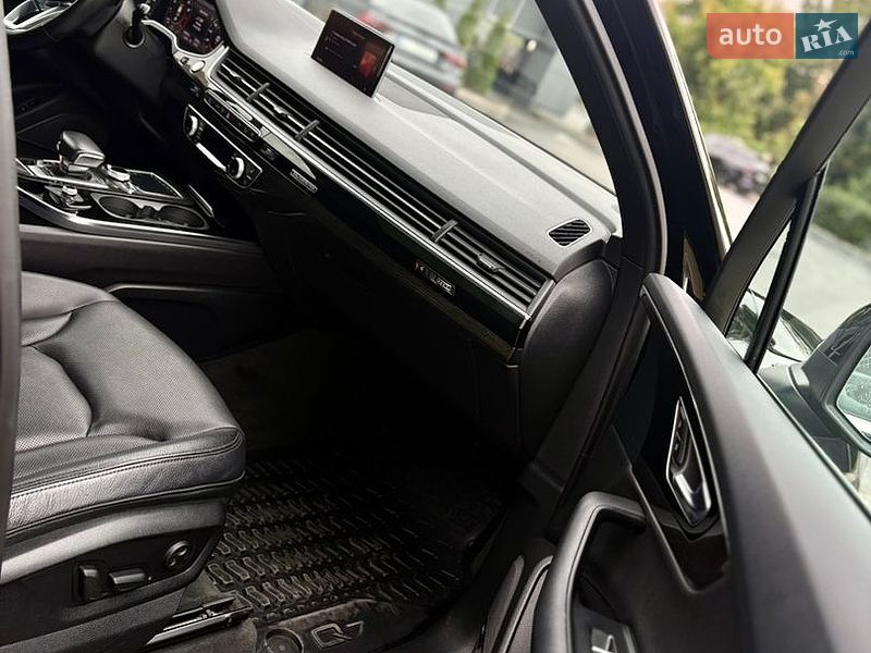 Внедорожник / Кроссовер Audi Q7 2018 в Днепре