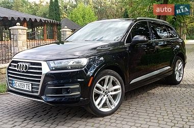 Audi Q7  2016
