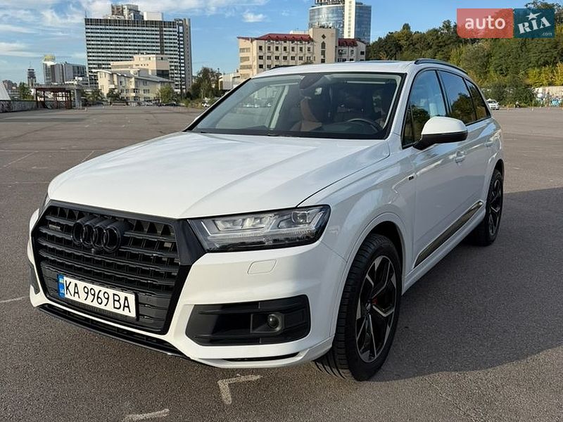 Внедорожник / Кроссовер Audi Q7 2018 в Киеве