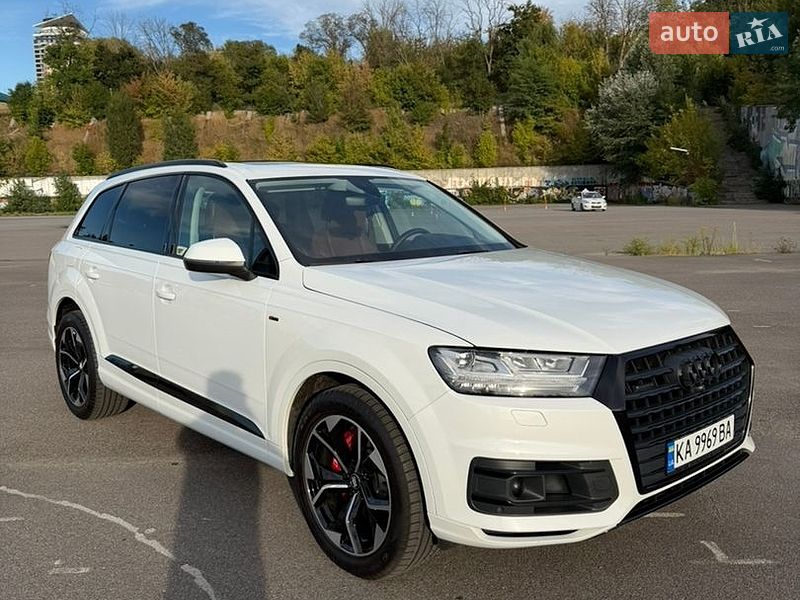 Внедорожник / Кроссовер Audi Q7 2018 в Киеве