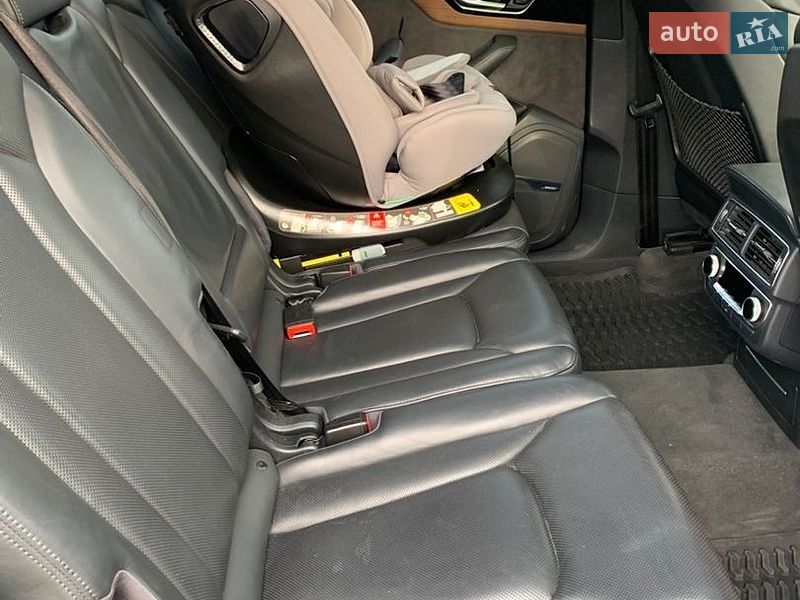 Позашляховик / Кросовер Audi Q7 2017 в Києві