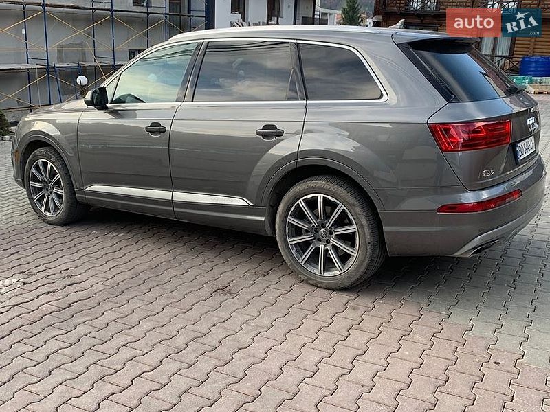 Позашляховик / Кросовер Audi Q7 2017 в Києві