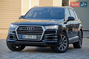 Audi Q7  2016