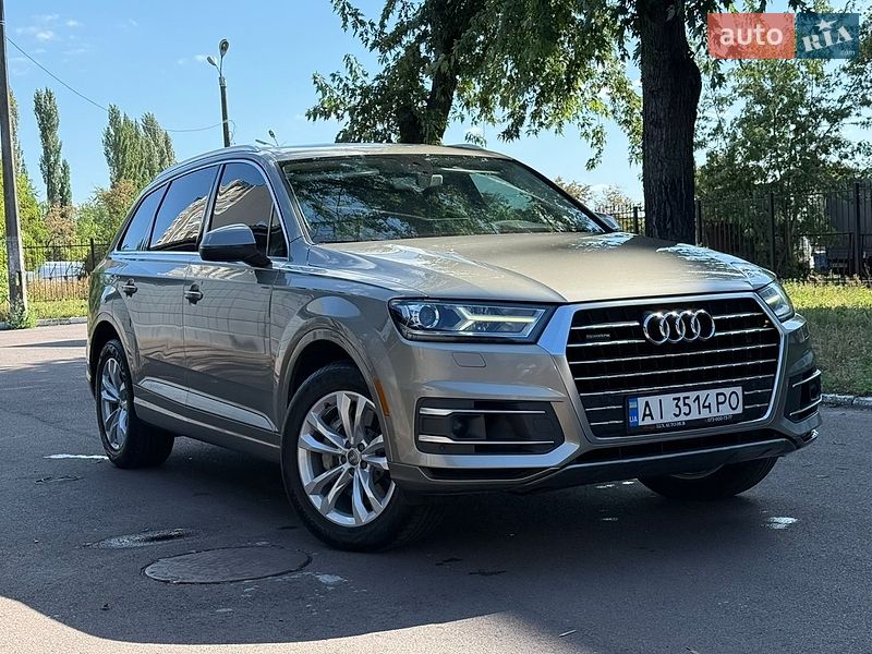 Позашляховик / Кросовер Audi Q7 2016 в Києві