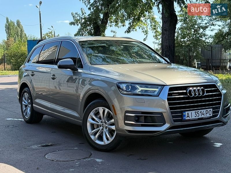 Позашляховик / Кросовер Audi Q7 2016 в Києві