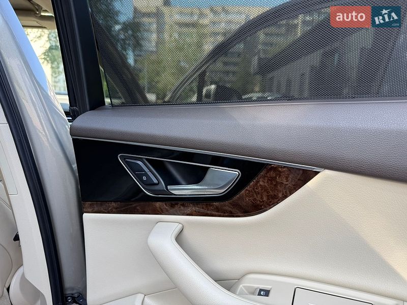 Позашляховик / Кросовер Audi Q7 2016 в Києві
